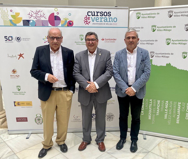 Alfonso Guerra imparte una conferencia magistral en los cursos de la UMA