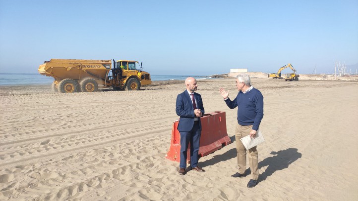 El Gobierno aportará 430.600 metros cúbicos de arena en las playas 
