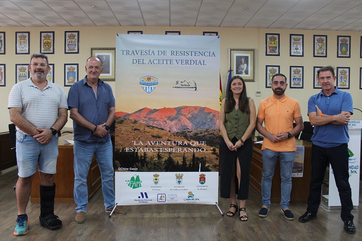 Playas de Torre del Mar y Club Perianda presentan la Travesía Nocturna del Aceite Verdial