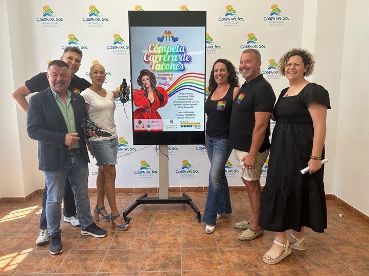 Carerra de Tacones en el Orgullo LGTBI Pride Cómpeta 
