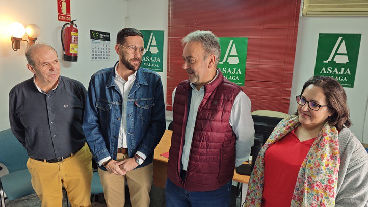 El PSOE de Vélez-Málaga impulsa un trabajo conjunto con organizaciones agrarias como apoyo a la DANA