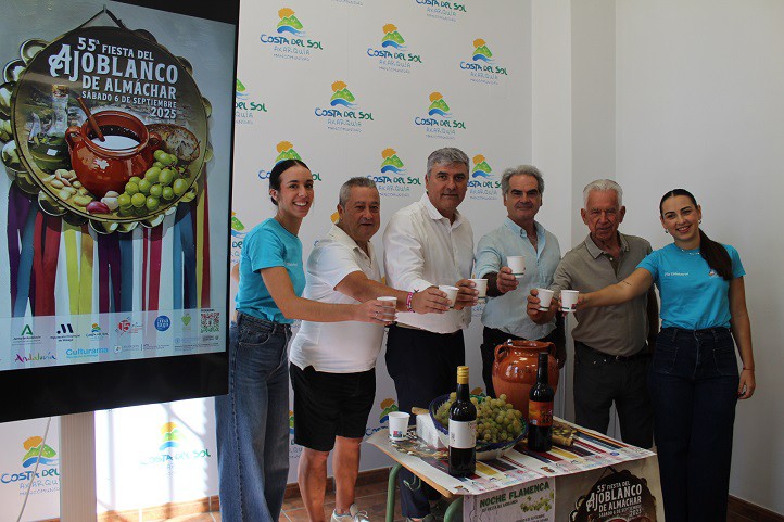 Almáchar celebra este sábado la 55 edición de la Fiesta del Ajoblanco