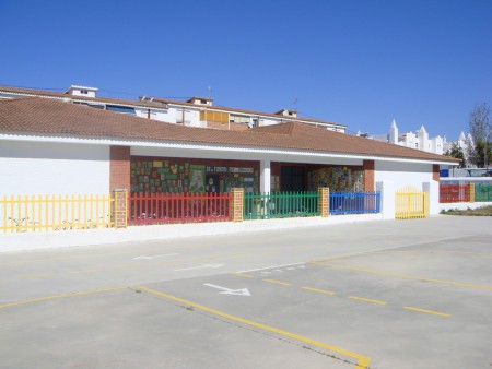 El Ayuntamiento de Vélez-Málaga reclama que no cierren un aula en el colegio 'zona sur' 