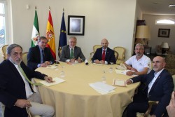 El ministro se reúne con asociaciones de Memoria Democrática de Málaga