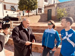El Centro Histórico veleño acoge a corredores “Buscando el Rincón del Beso”